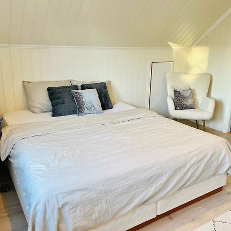 A Beautiful 3-Bedroom Apartment With Stunning Views And Free Parking เบอร์เกน ภายนอก รูปภาพ