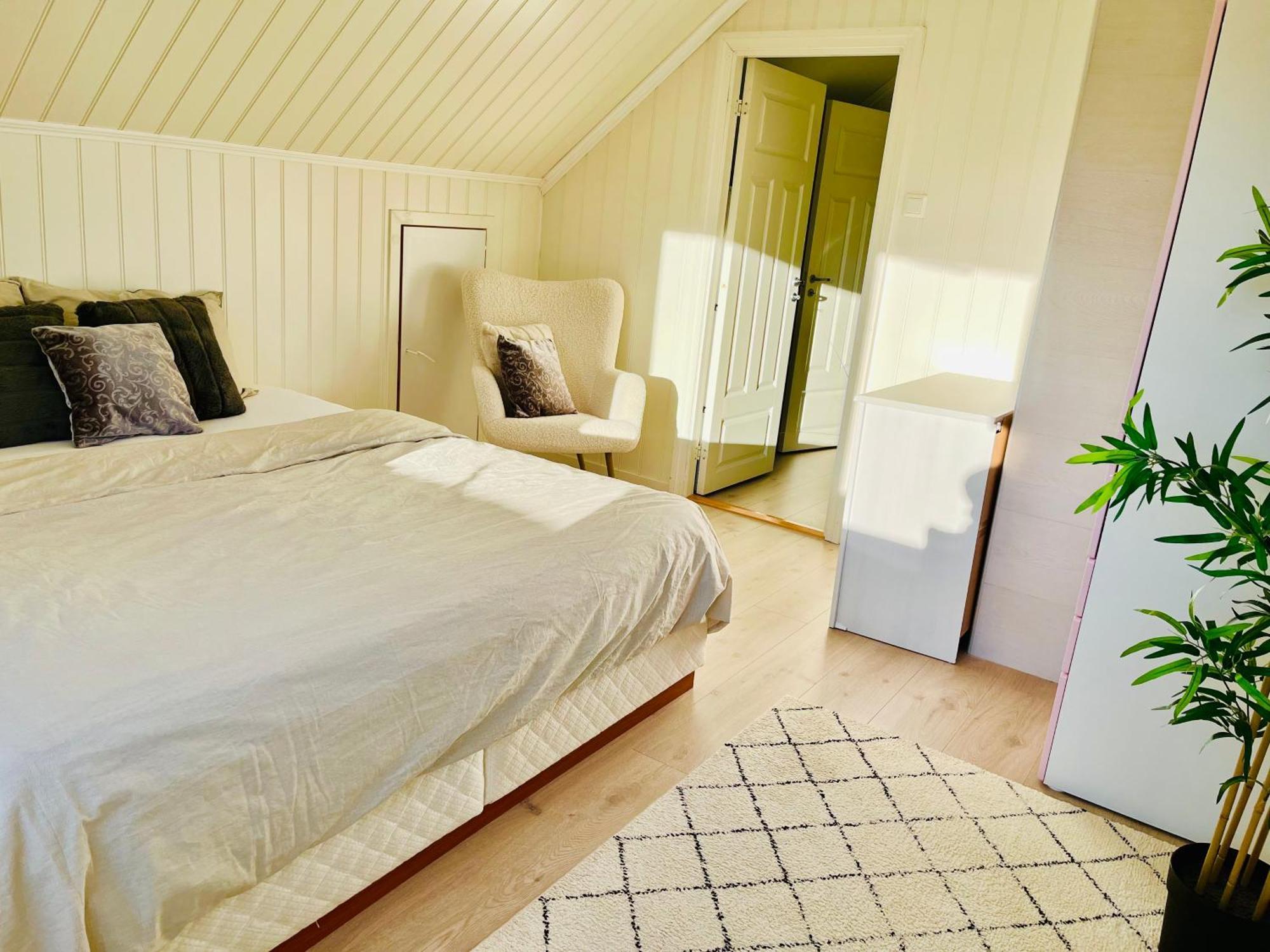 A Beautiful 3-Bedroom Apartment With Stunning Views And Free Parking เบอร์เกน ภายนอก รูปภาพ